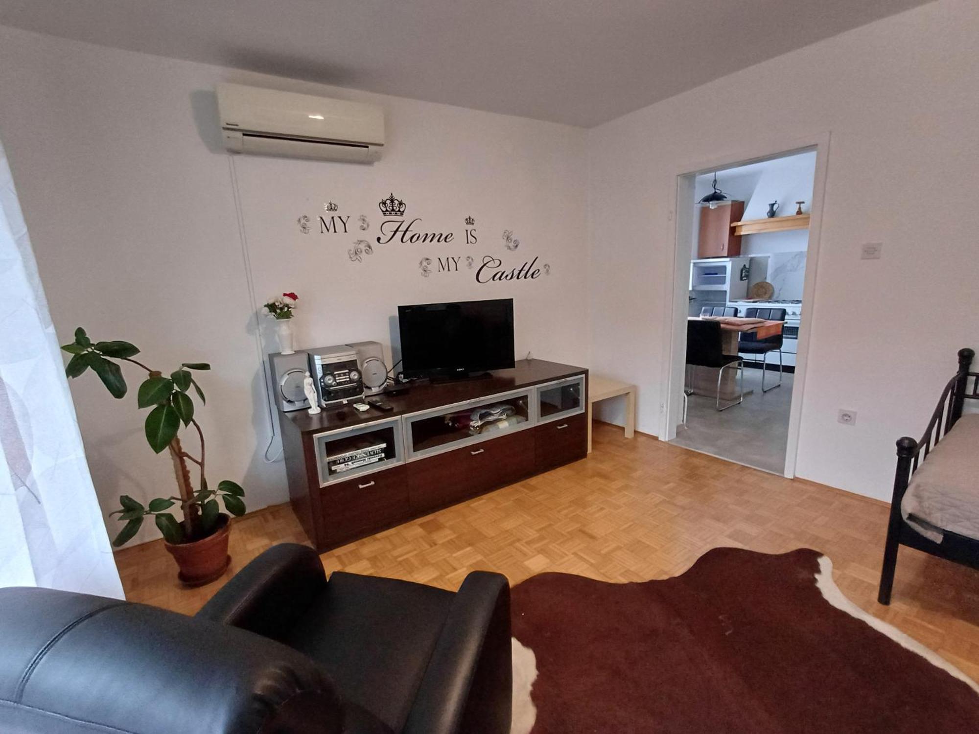 Apartma Doma Tolmin Eksteriør billede
